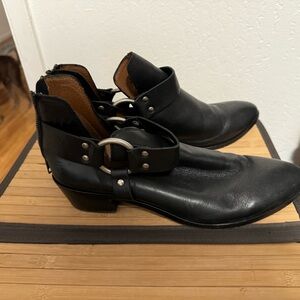 Frye Ray bootie